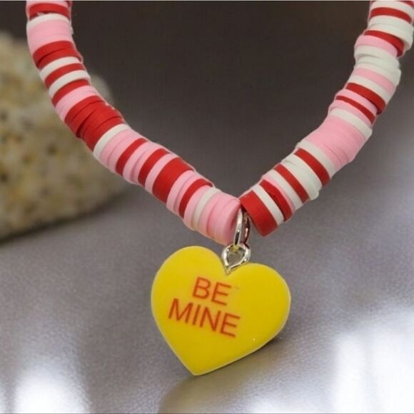 Candy Heart Be Mine Charm Bracelet Chalky Yellow Valentine's Sweetheart Message - Picture 2 of 2